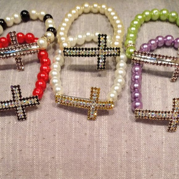 Bracelet Cross Crystals Pearls Accessories - Picture 2 of 2